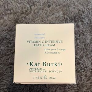 Kat burki vitamin c face cream
